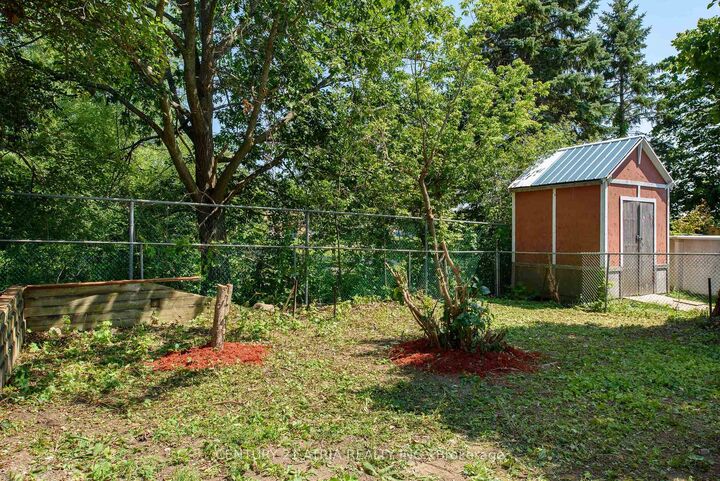 Property Photo:  706 Frazer Drive  ON L4R 5C1 