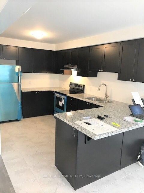 Property Photo:  19 Ridge Road 23 (Main)  ON N3E 0C7 