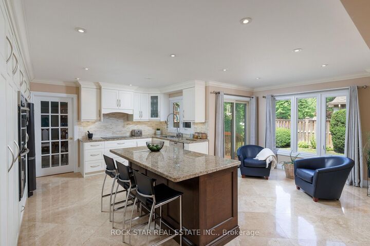 Property Photo: 1807 Tattersall Way ON L5M 3H7