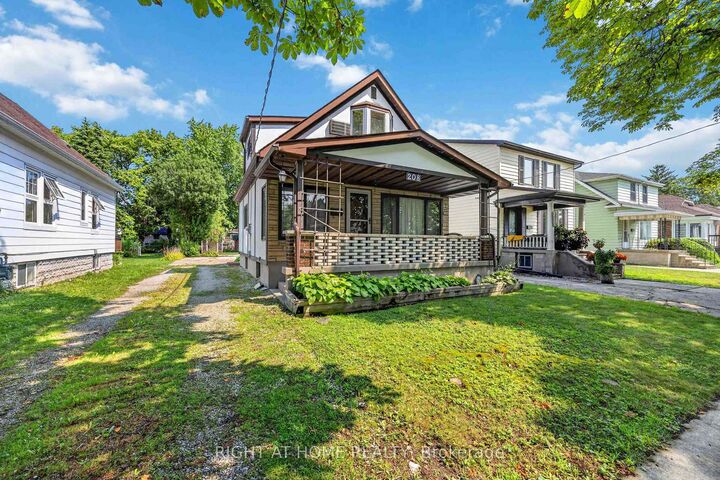 Property Photo:  208 Ross Avenue  ON N7T 1J7 