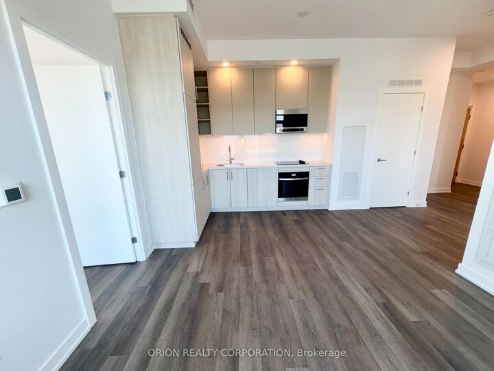 Property Photo:  21 Meadowdale Road 302  ON L4K 0H6 