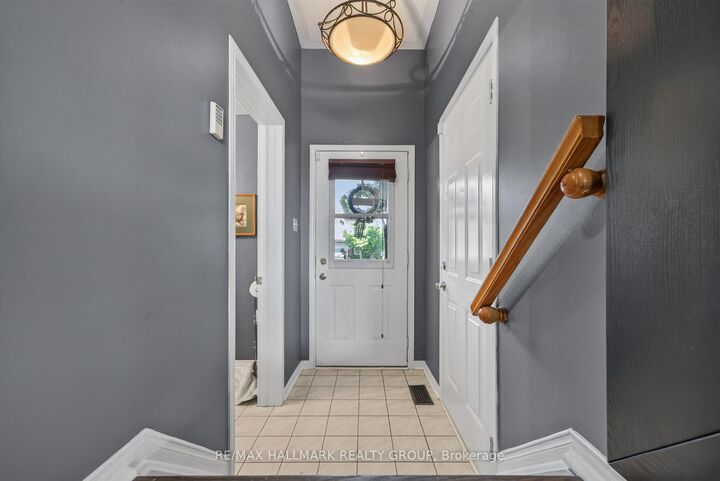 Property Photo: 1655 Greywood Drive ON K1C 7L9