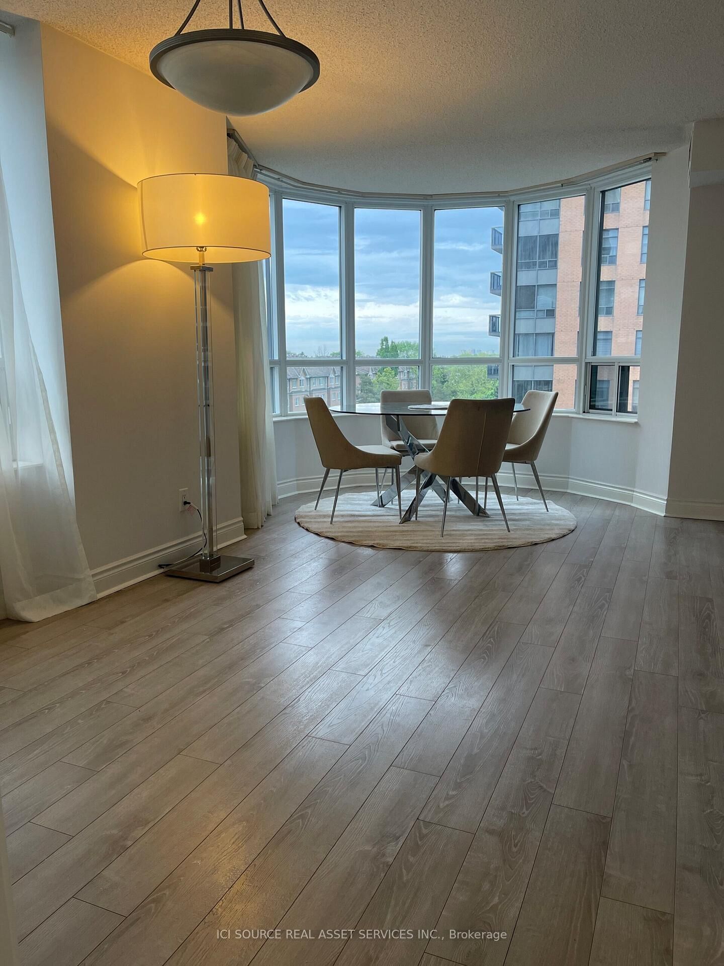 Property Photo:  15 Northtown Way 519  ON M2N 7A2 