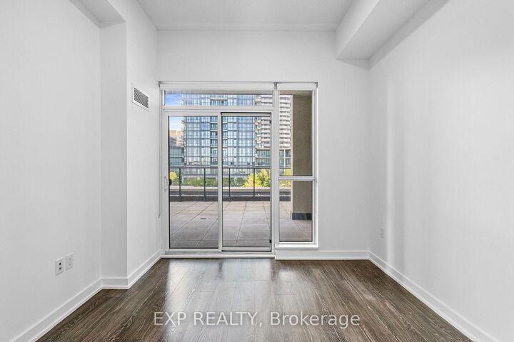 Property Photo: 4055 Parkside Village Drive 617 ON L5B 0K8