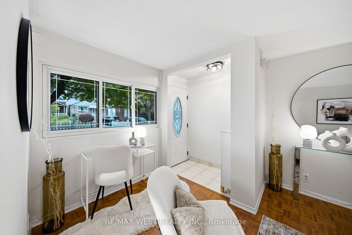 Property Photo:  25 Batavia Avenue  ON M6N 4A1 
