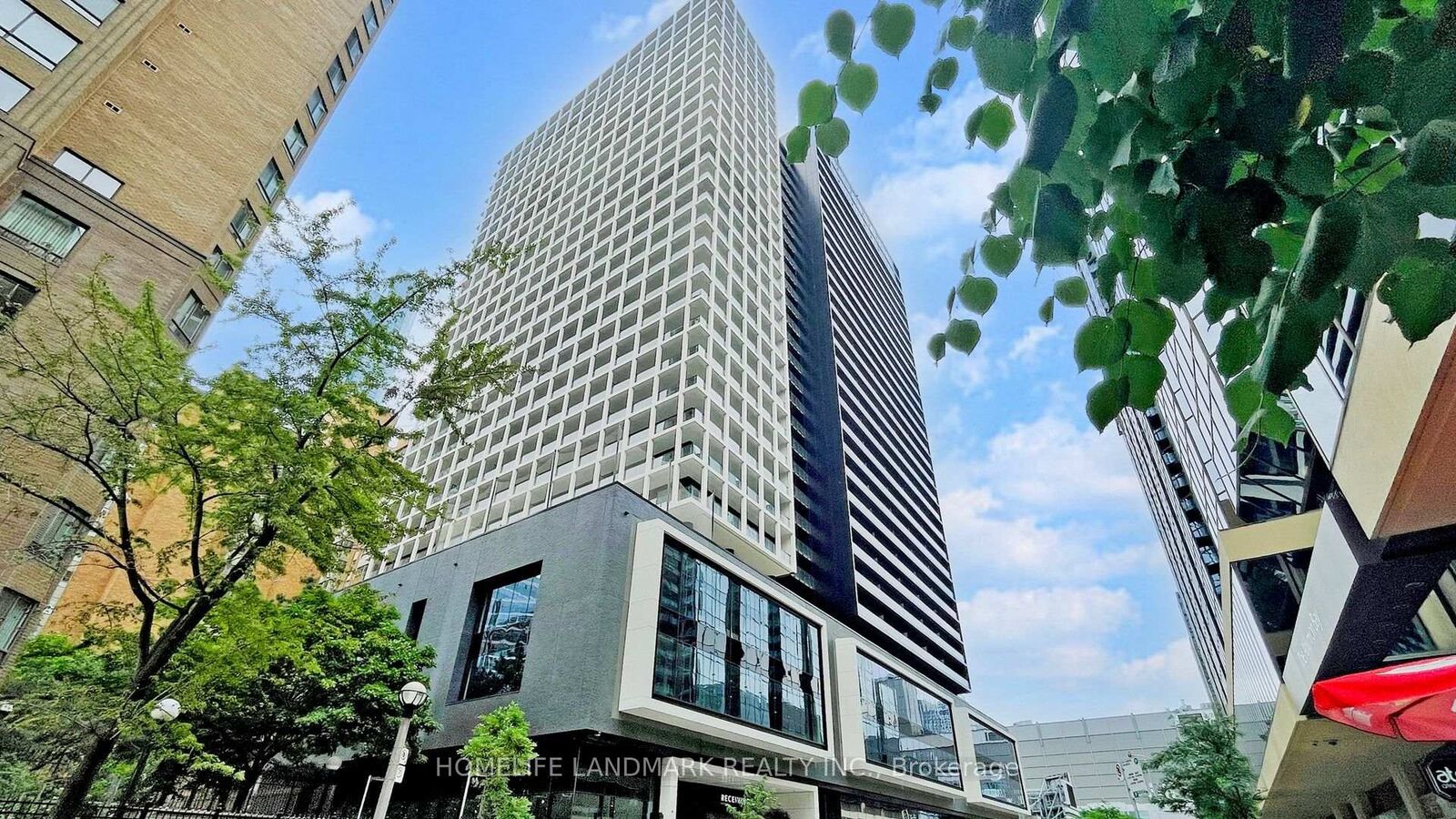 Photo de la propriété:  20 Edward Street 1421  ON M5G 1C9 