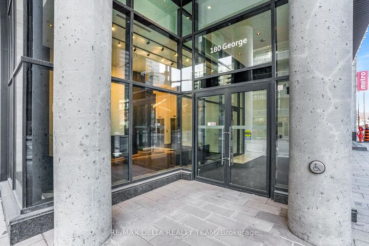 Property Photo:  180 George Street 2208  ON K1N 9M2 