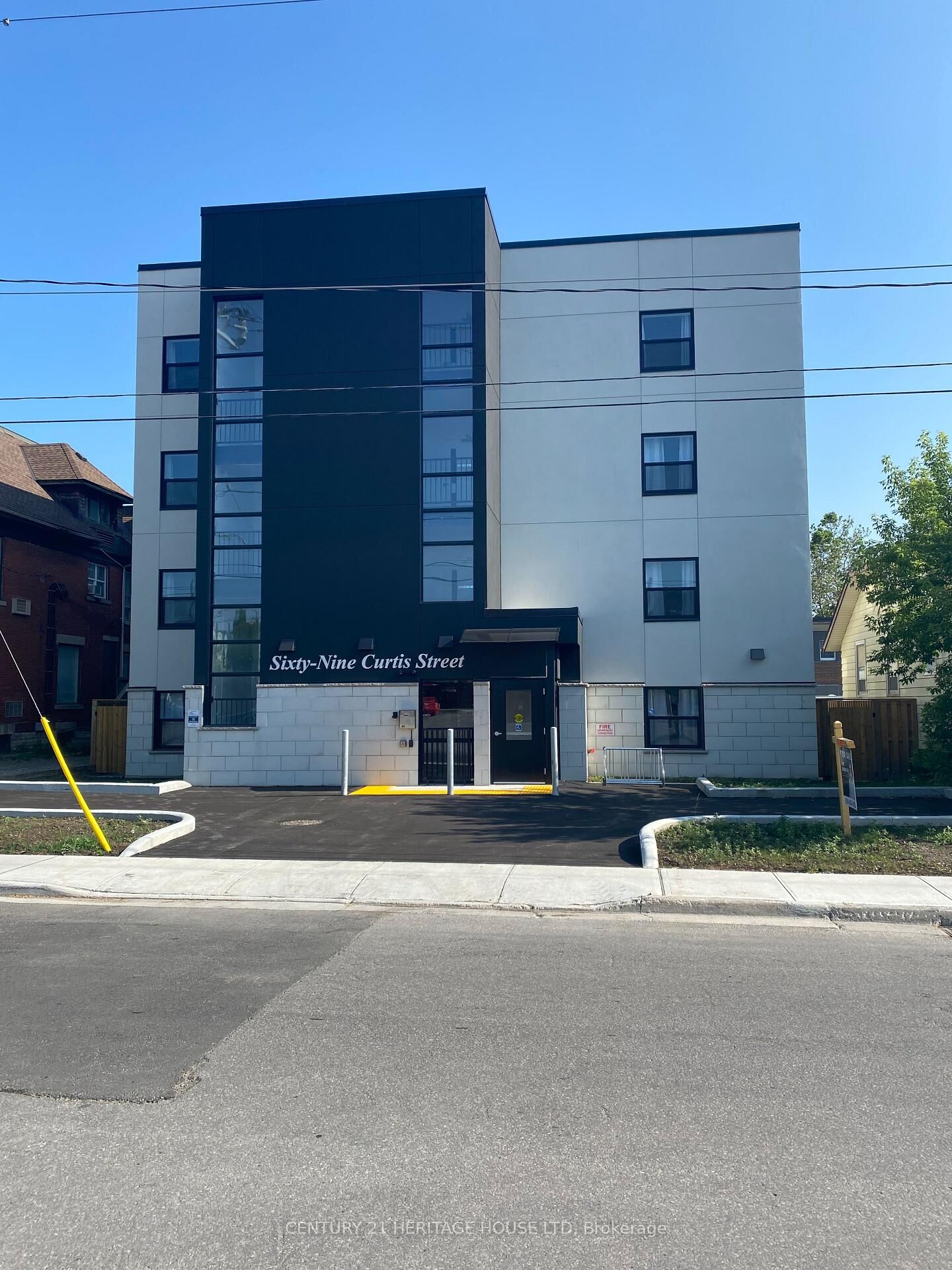 Property Photo:  69 Curtis Street 404  ON N5P 1H9 