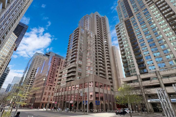Property Photo:  736 Bay Street 703  ON M5G 2M4 