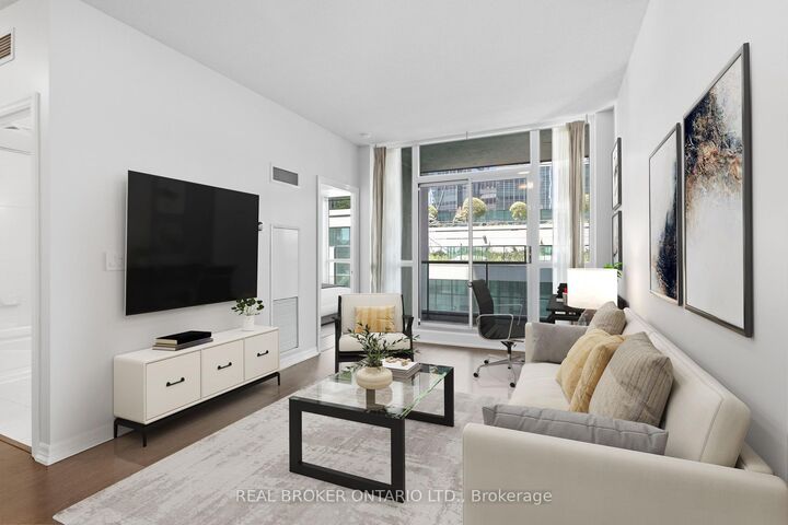 12 Yonge Street 415 — photo 1