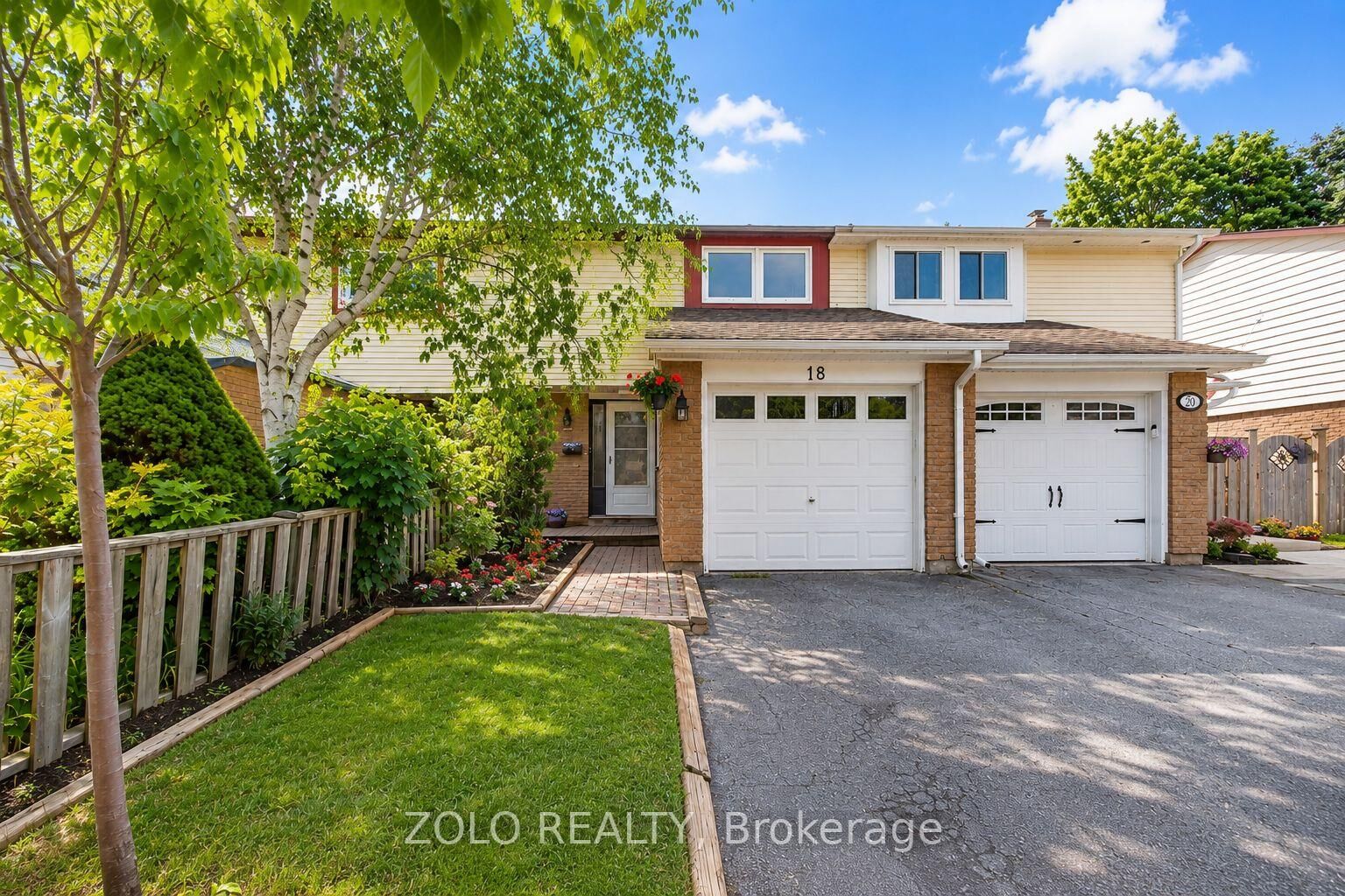 Property Photo:  18 Karen Court  ON L9W 3S3 