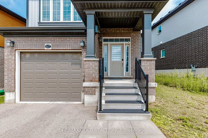 Property Photo: 617 Benninger Drive ON N2E 0H8