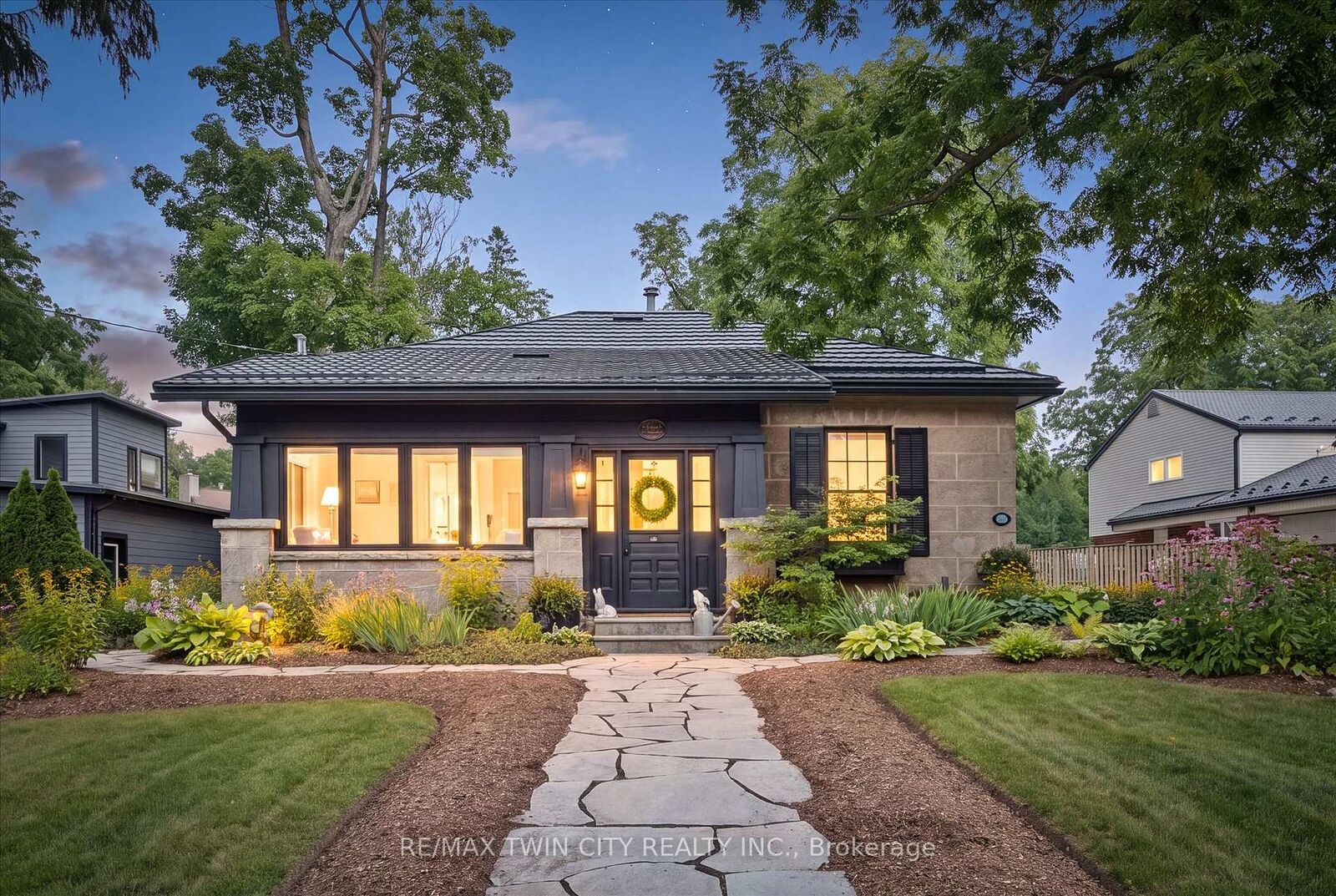 Property Photo: 275 Geddes Street ON N0B 1S0