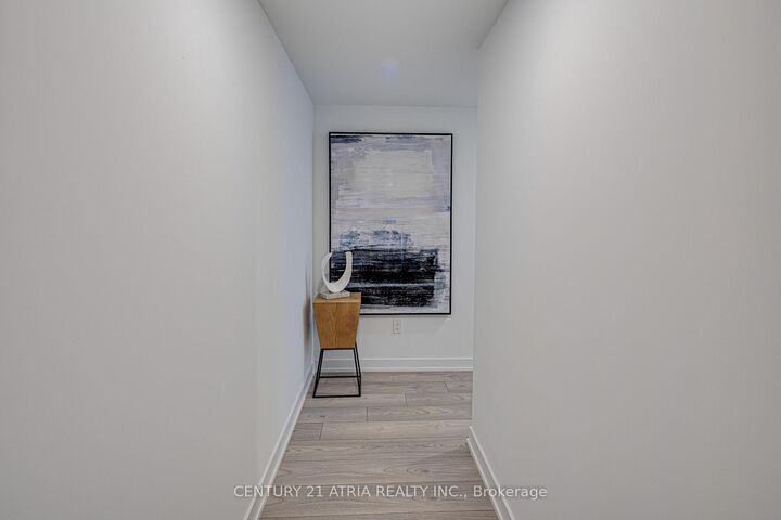 Property Photo: 252 Church Street 2706 ON M5B 0E6