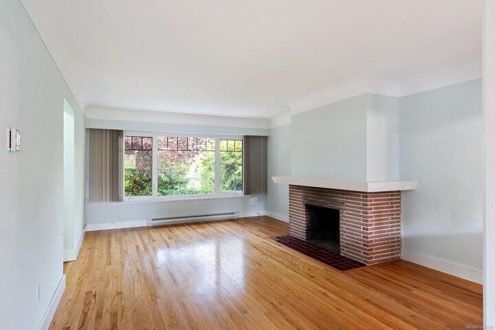 Property Photo: 1481 Bay St BC V8R 2A6