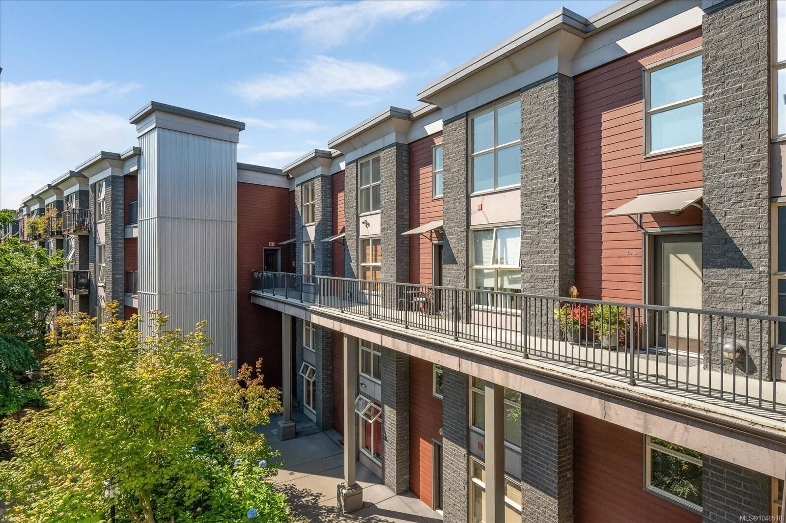 Property Photo:  555 Franklyn St #316  BC V9R 2X9 