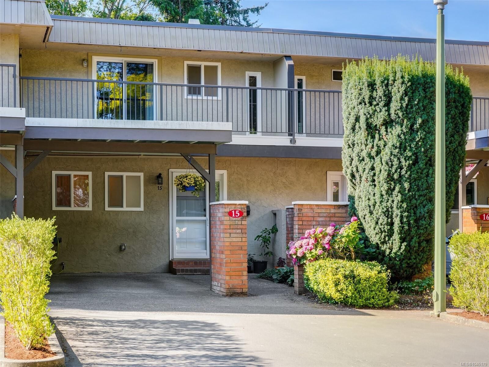 Property Photo: 1701 McKenzie Ave #15 BC V8N 1A6