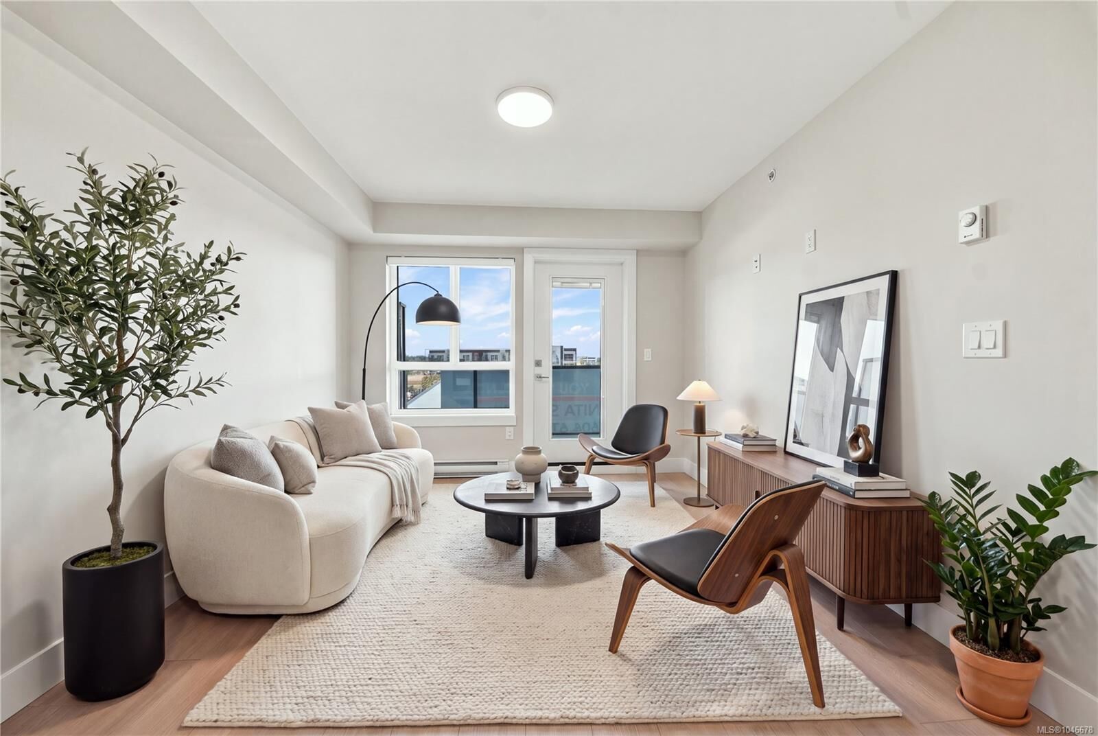 Property Photo: 171 Jensen Ave W #309 BC V9P 1K3