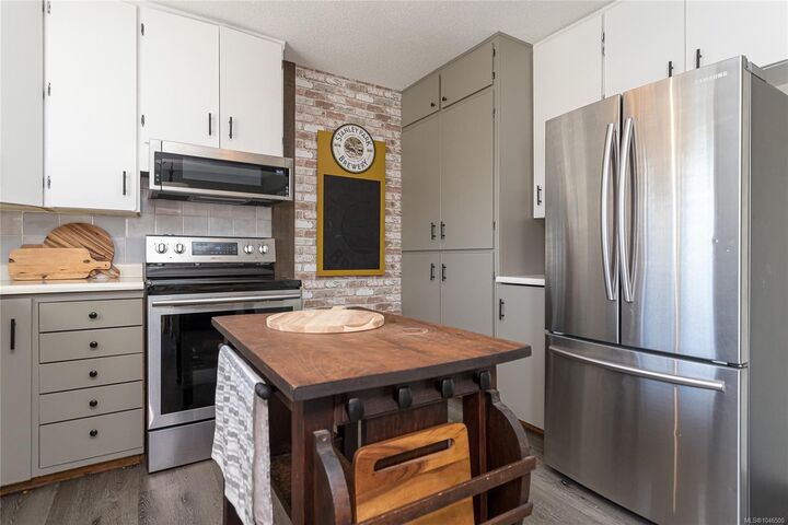 Property Photo: 9265 Chemainus Rd BC V0R 1K5
