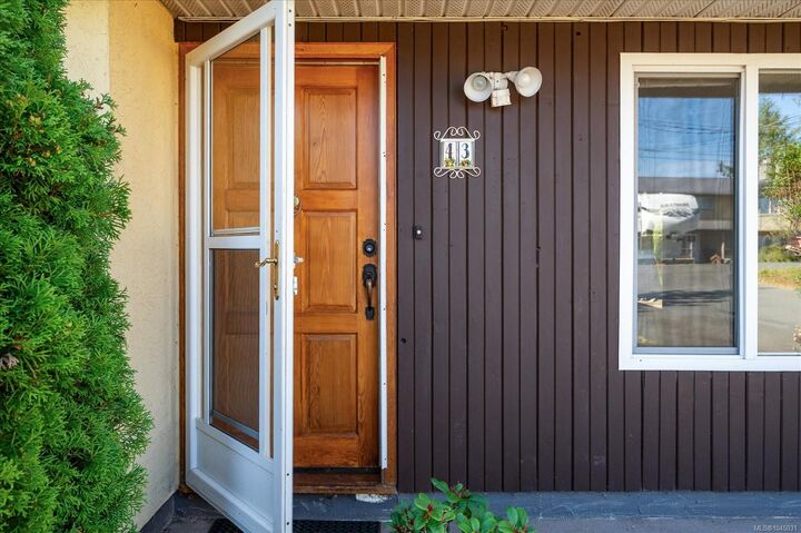 Property Photo: 43 Gerald Pl BC V9P 1G6