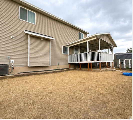 Property Photo: 524 E 1080 S UT 84066