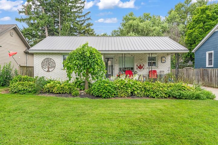 Property Photo: 7 Churchill Avenue ON N8H 3R5