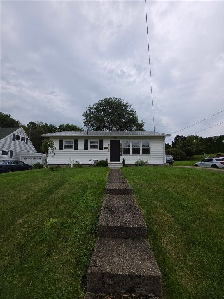 Property Photo:  114 Winfield Dr Lot 128  PA 16127 