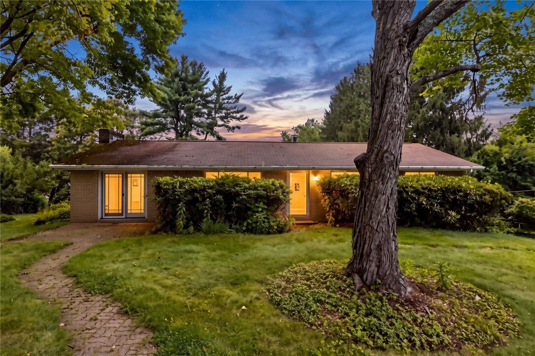 Property Photo: 106 Oak Hill Dr PA 16059