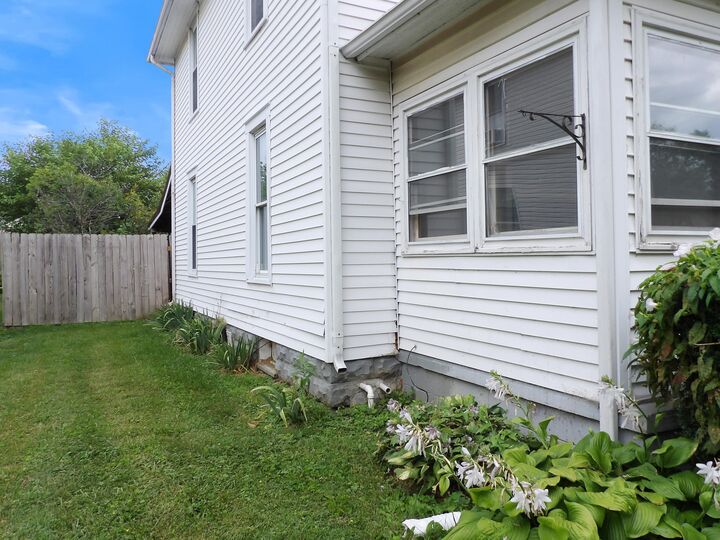 Property Photo: 732 S Fayette Street OH 43160