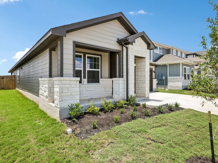Property Photo:  132 Woodbrook Drive  TX 78674 