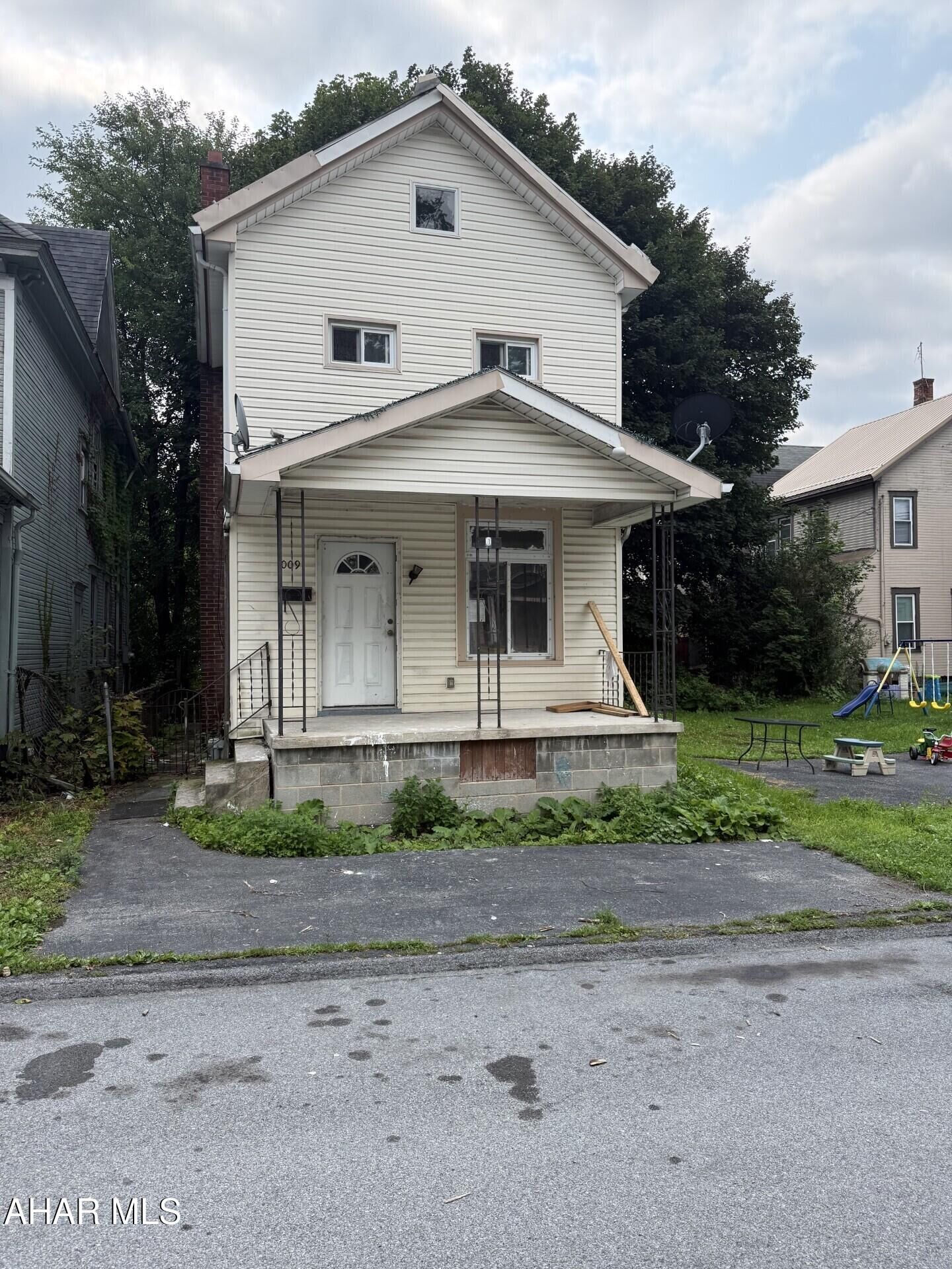 Property Photo: 1009 19th Avenue PA 16601