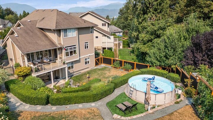 Property Photo: 5602 Thom Creek Drive BC V2R 5Z6