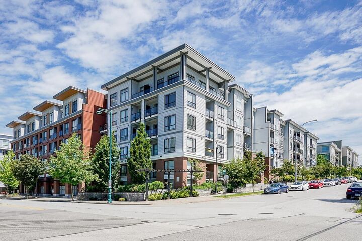 13733 107A Avenue 519 — photo 1