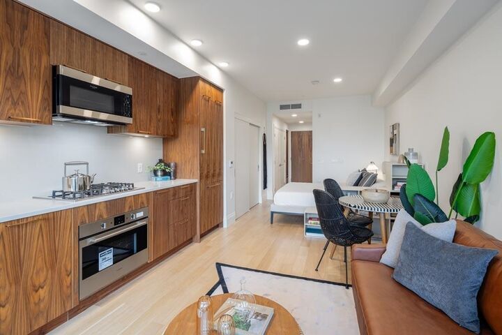 2550 Garden Drive 410 — photo 1