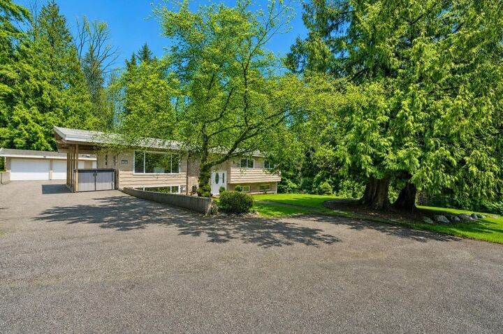 Property Photo: 733 Shaw Avenue BC V3K 2R7