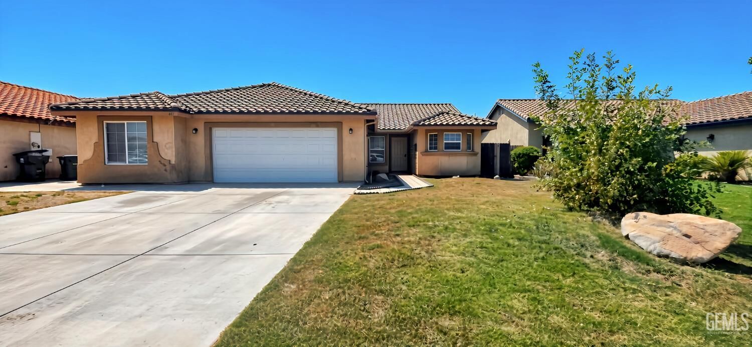 Property Photo:  411 Scarletfire Drive  CA 93307 