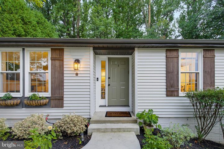 Property Photo:  8 Contour Road  MD 21771 