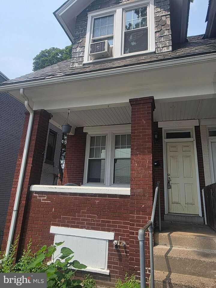 Property Photo: 1808 Chestnut Street PA 17104