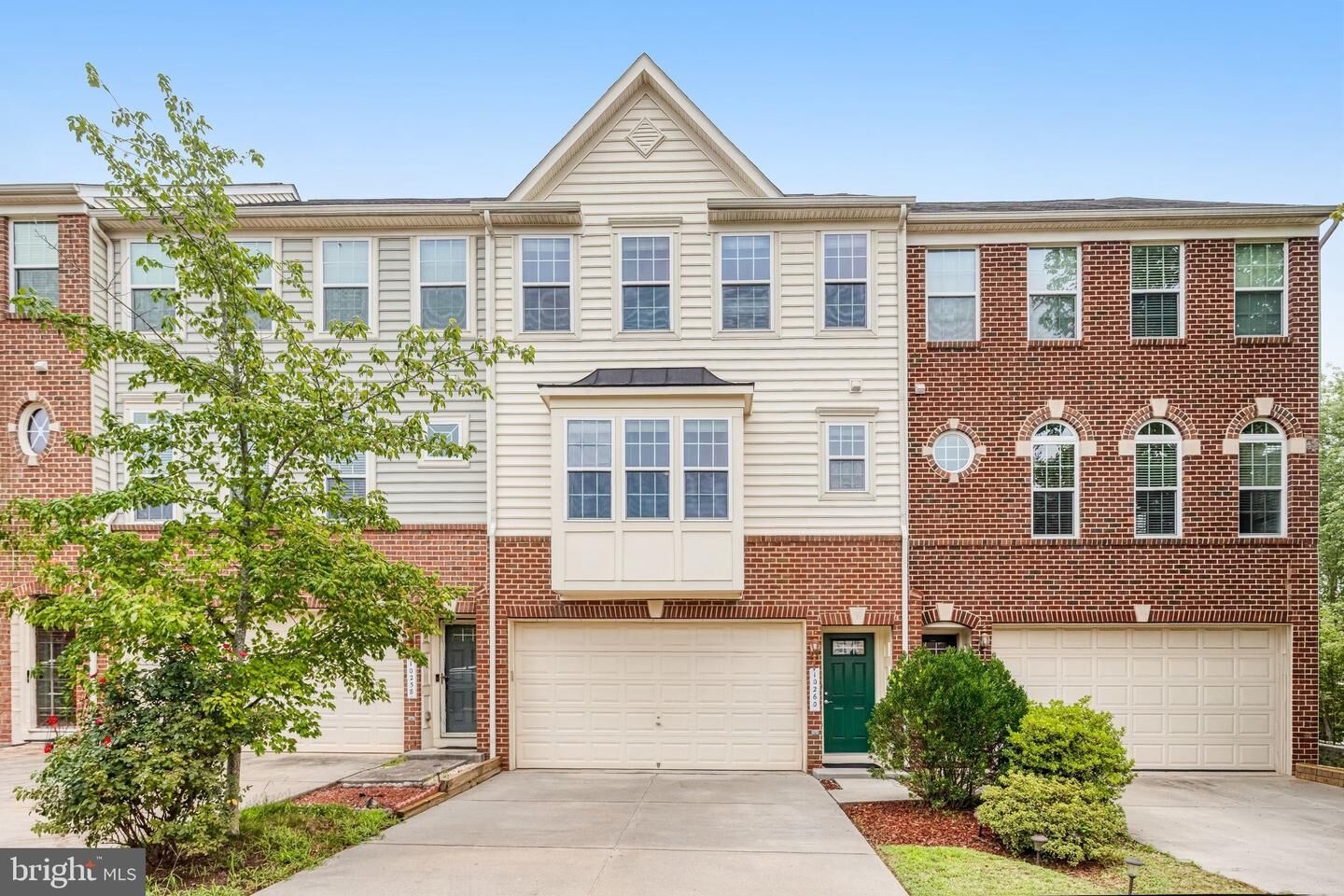 Property Photo: 10260 Fountain Circle VA 20110