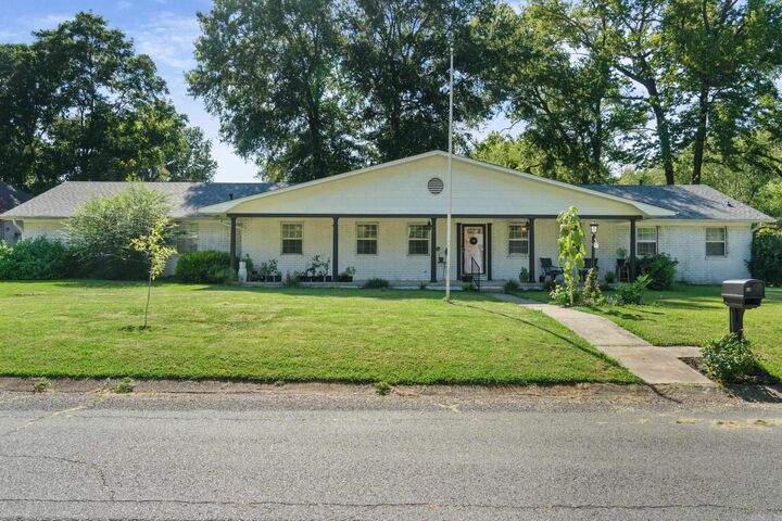 Property Photo: 11 Deerwood Dr AR 72034