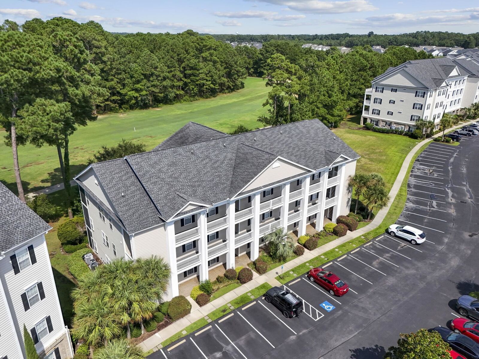 Property Photo: 907 Knoll Shores Ct. 203 SC 29576