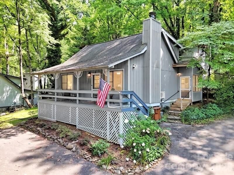 Property Photo:  49 Lisa Lane  NC 28751 