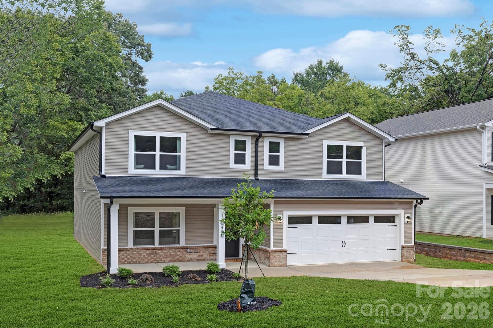 Property Photo:  5041 San Francisco Circle  NC 28216 