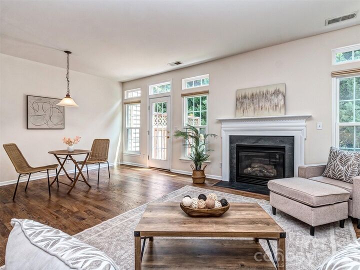 Property Photo: 4308 Park South Station Boulevard NC 28210