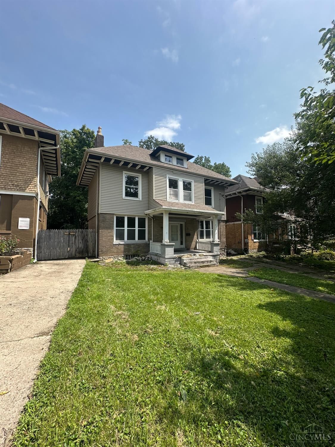 Property Photo: 536 Elberon Avenue OH 45205