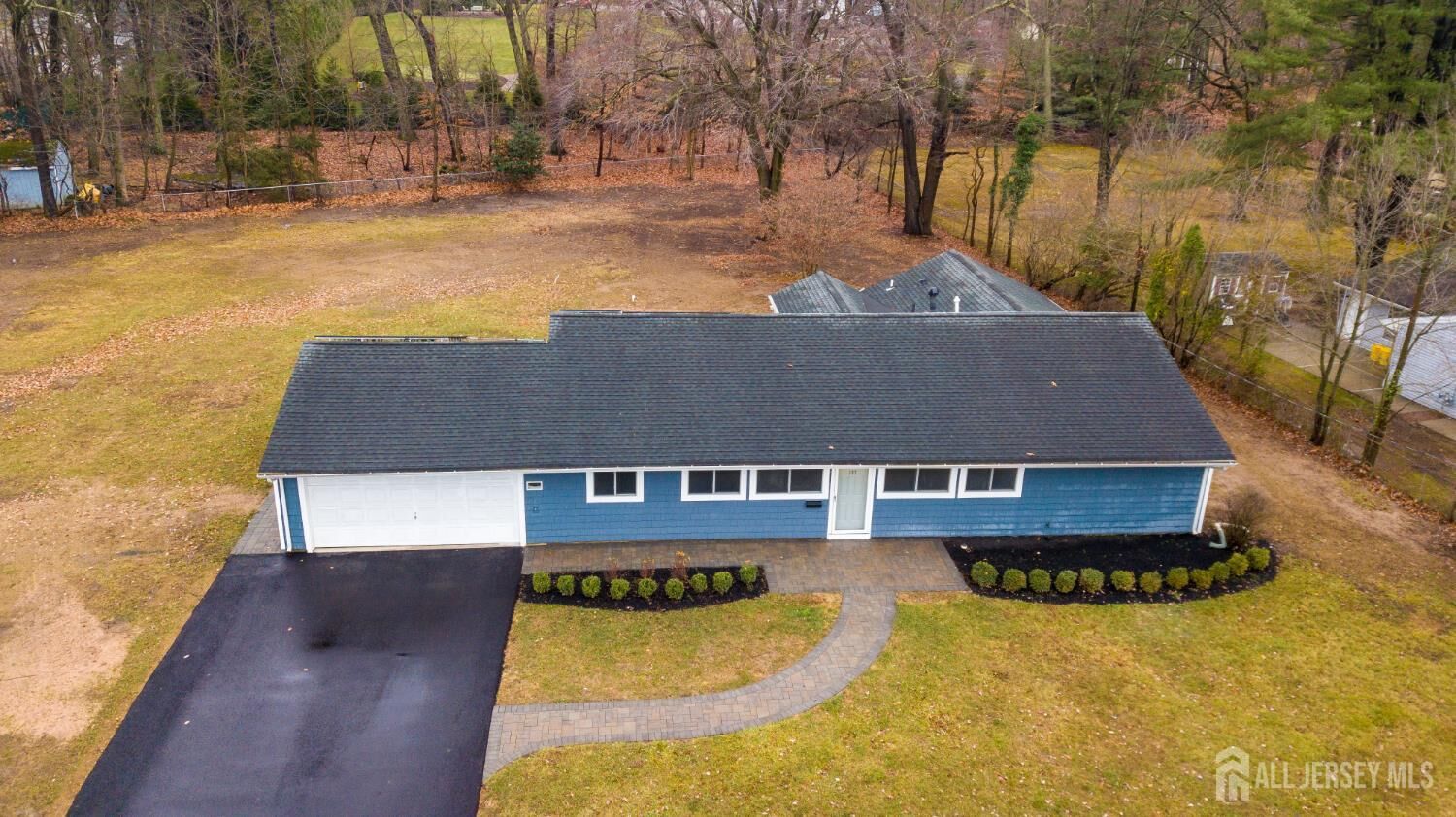 Property Photo:  127 Kendall Road  NJ 08824 