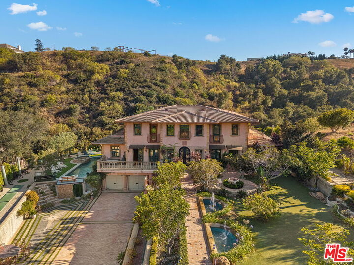 Property Photo:  28305 Via Acero St  CA 90265 
