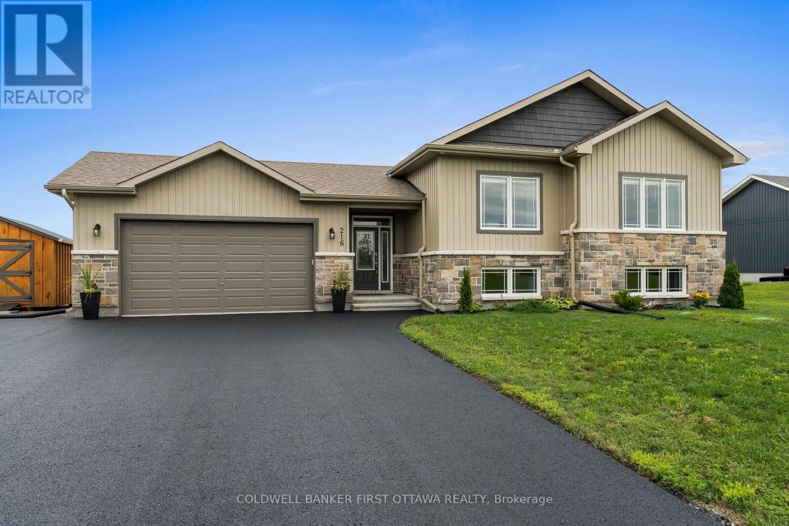 Property Photo:  216 Owen Lucas Street  ON K7S 3G8 