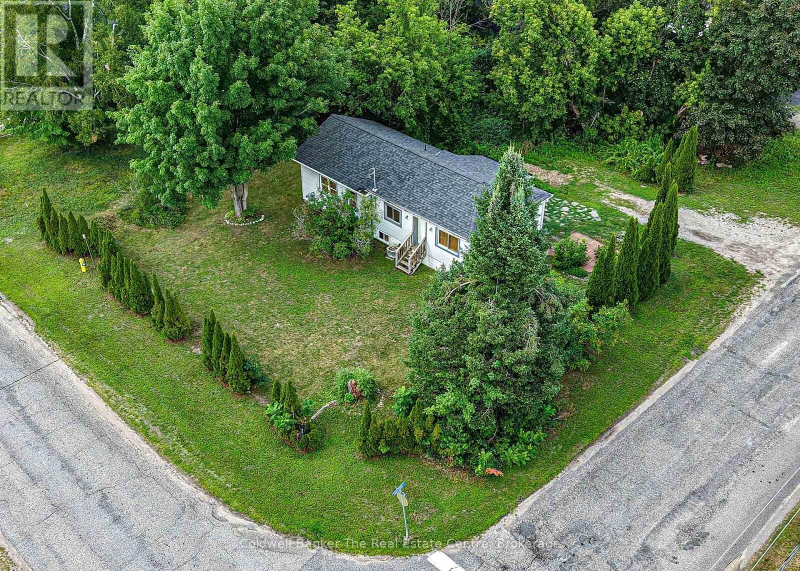 Property Photo: 810 John Street North ON P1P 1E6