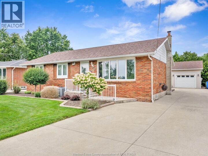 Property Photo:  265 Fairview Avenue East  ON N9M 2R4 